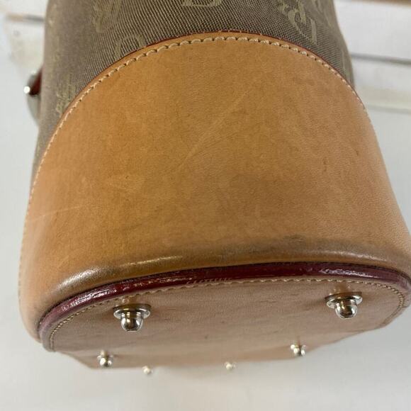 DOONEY & BOURKE LARGE SIGNATURE SHOULDER BAG WITH LATCH (ASIS) - Picture 7 of 16